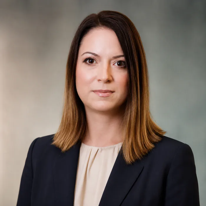 dr. Zsigmond-Labancz Orsolya alkalmazott ügyvéd portréja — Dr. Sápi Ügyvédi Iroda